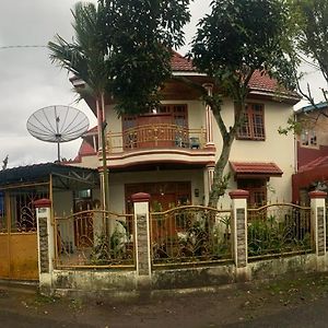 Garuda Homestay Bukittinggi Exterior photo