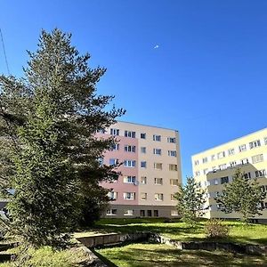 Apartamento Odnokomnatnaya Quartira S Novym Remontom Ahtme Exterior photo