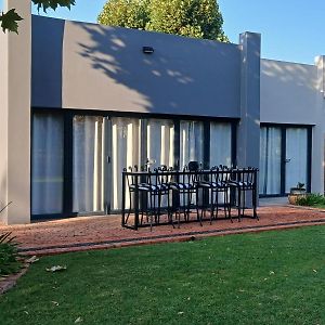 The Duke Guest Rooms Bloemfontein Exterior photo