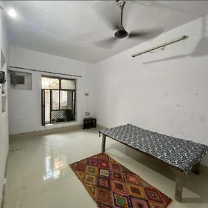 Apartamento Warm Blessing Lucknow Exterior photo