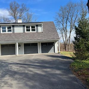 Apartamento Princeton Carriage House Exterior photo