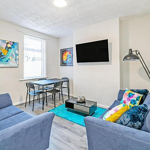 Air Host & Stay - Scott House - Sleeps 7, Parking Liverpool Exterior photo