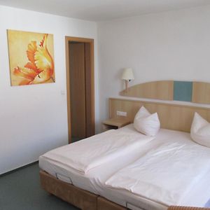 Hotel & Gastehaus Krone Geiselwind Room photo