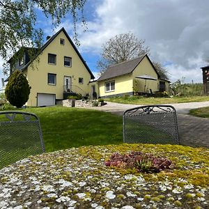 Fewo Haus Hutzelbuck in idyllisch-grüner Lage nähe AN Ansbach Exterior photo