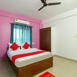Hotel OYO 70719 Sri Bidya Residency Bhubaneswar Room photo