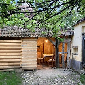 House By The Church - Entire House - Biker Friendly Villa Crit Exterior photo