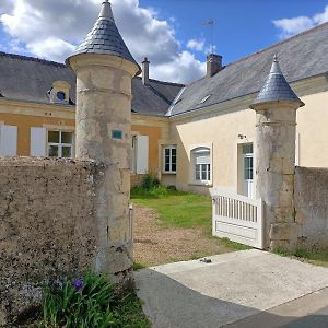 Hotel Domaine De L'Etangsort Courdemanche  Exterior photo