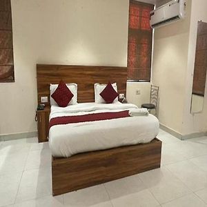 Fabhotel The Happiness Kanpur Exterior photo