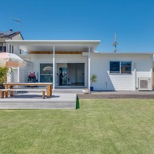 Wallis Lakehouse Villa Tuncurry Exterior photo