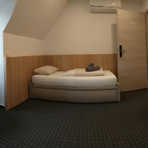 Hotel Kriemhilde Worms Room photo
