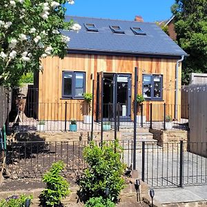 Forest Cedar Lodge, Forest Of Dean Cinderford Exterior photo