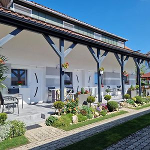 Hotel Hajnalka vendégház Bük Exterior photo