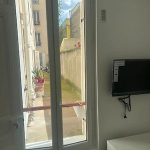 Apartamento Studio Refait A Neuf Clichy Centre Exterior photo