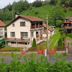 Hotel Самостоятелна Къща За Гости Рилски Кът Маджаре Exterior photo