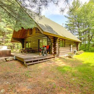 Secluded Log Cabin In Nw Michigan Hot Tub And Deck Villa Evart Exterior photo