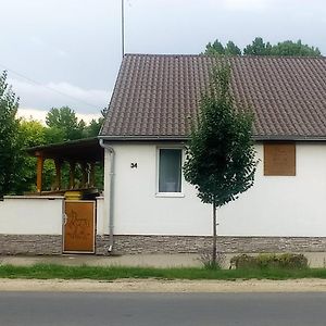 Hotel Servus Vendégház 1 Lengyeltoti Exterior photo