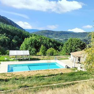 Villa De 2 Chambres Avec Piscine Privee Jardin Amenage Et Wifi A Sisteron Exterior photo