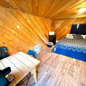 Triple G'S Resort - Cabin 6 Pinnacle Room photo