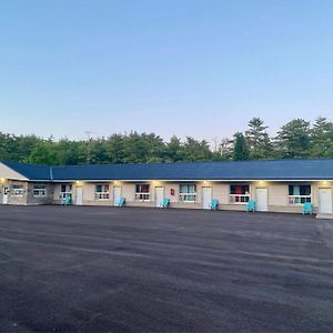 Muskoka Nights Motel Gravenhurst Exterior photo