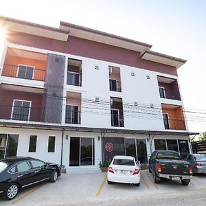 Hug Home Stay Hotel Ubon Ratchathani Exterior photo