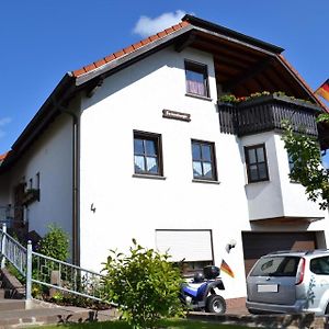 Appartement In Hilders Mit Eigenem Balkon Exterior photo