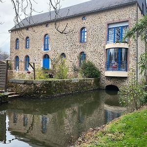 Apartamento Le Moulin De Meral Montsûrs Exterior photo