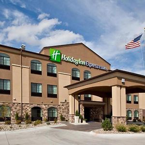 Holiday Inn Express Hotel & Suites Grand Island Exterior photo