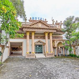 Oyo 91785 Hotel Srikandi Kalasan Yogyakarta Exterior photo