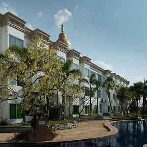 Hotel Gassan Panorama Golf Club Lamphun Exterior photo