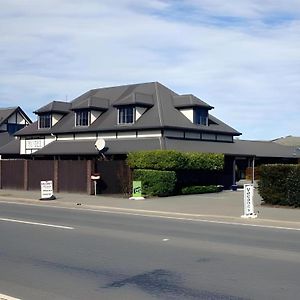 Aston Court Motel Blenheim Exterior photo