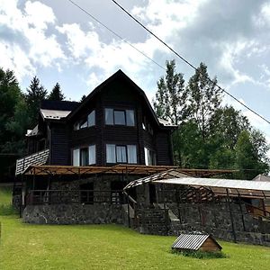 Mountain Cottage Yaremche Exterior photo