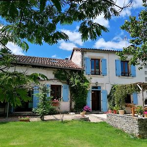 Le Verger Du Paradis Bed and Breakfast Beaulieu-sur-Sonnette Exterior photo