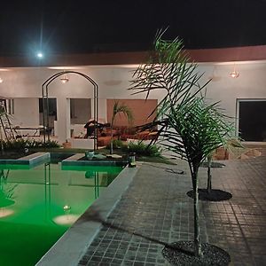 Espace Vert Avec Logement Familial Et Piscine Privee Terrasse Villa Safí Exterior photo