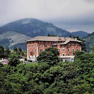 Hotel Stella Alpina Spiazzi Di Caprino Exterior photo