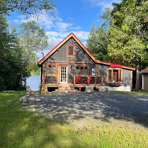Rustic Cottage By The Lake Nominingue Exterior photo