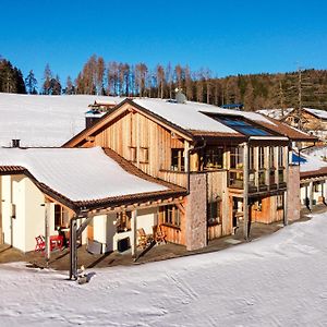 Lexn Radein Villa Exterior photo