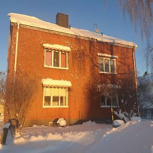 Central Accommodation Next To Centralstation And Rally Vip Arena Umeå Exterior photo