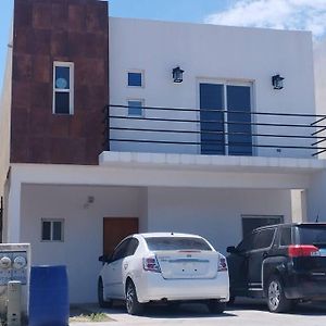 Hermosa Casa A 5 Minutos Del Consulado Americano, Cuenta Con 3 Recamaras, Sistema De Refrigeracion Y Calefaccion Ciudad Juárez Exterior photo