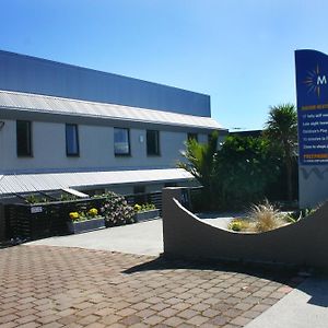 AAA Mana Motel Porirua Exterior photo