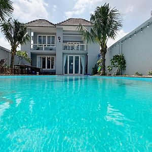 Flora Beach Front Villa Tien Thanh Exterior photo