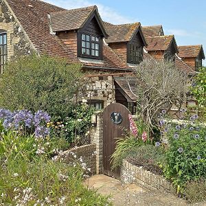 The Granary Villa Brighstone Exterior photo