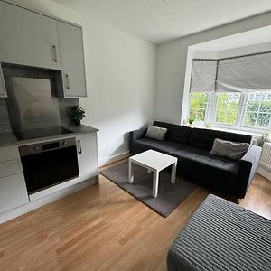 Apartamento Lovely 3-Bed 20 Mins To Central Londres Exterior photo