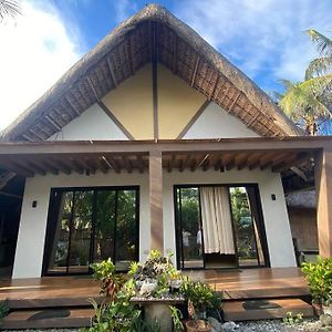 Apartamento Concrete Cabin For 4 Pax Cozy Studio In Pagudpud Exterior photo