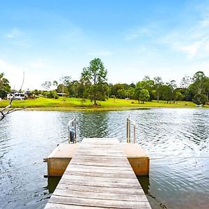 Oleander Escape Lake Front Retreat Villa Yungaburra Exterior photo