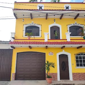 Apartamento Casa Peregrino Esquipulas Exterior photo