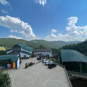 Hotel Pensiunea Nicoara Buzău Exterior photo