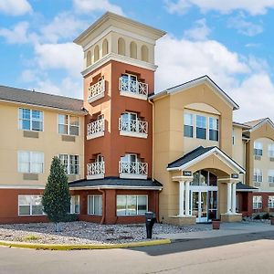 Hotel Baymont By Wyndham Auburn Hills South Exterior photo