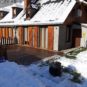 Apartamento Petit Gite De Montagne Avec Jardin Et Terrasse Cazaux-Layrisse Exterior photo