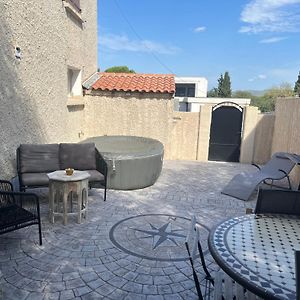 Apartamento Charmant logement avec un extérieur et un jacuzzi Lançon-Provence Exterior photo