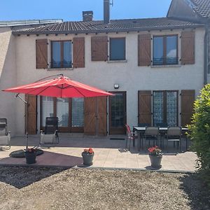 Evasion Champetre : Maison Spacieuse Avec Terrasse, Proche Sites Historiques Et Thermes - Fr-1-611-2 Villa Champigny-sous-Varennes Exterior photo